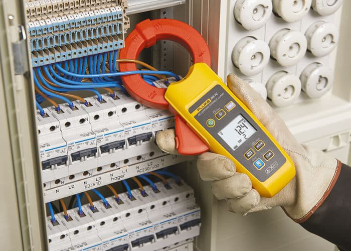 Токоизмерительные клещи Fluke 369 FC